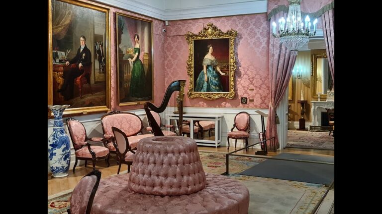 Museo del Romanticismo: El Encanto del Pasado